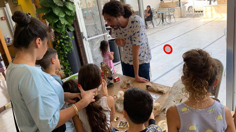 פעילות במרכזי מפונים