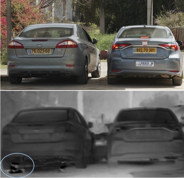 בתמונה העליונה נראים שני כלי הרכב, כפי שצולמו במצלמה רגילה. אי אפשר להבחין בגז שנפלט מצינורות המפלט שלהם. בתמונה התחתונה, שצולמה במצלמה תרמית, אפשר לראות שהרכב השמאלי (המונע בבנזין) פולט פחמן דו-חמצני במידה רבה, ואילו הרכב הימני (שהוא רכב היברידי), לא פולט כלל